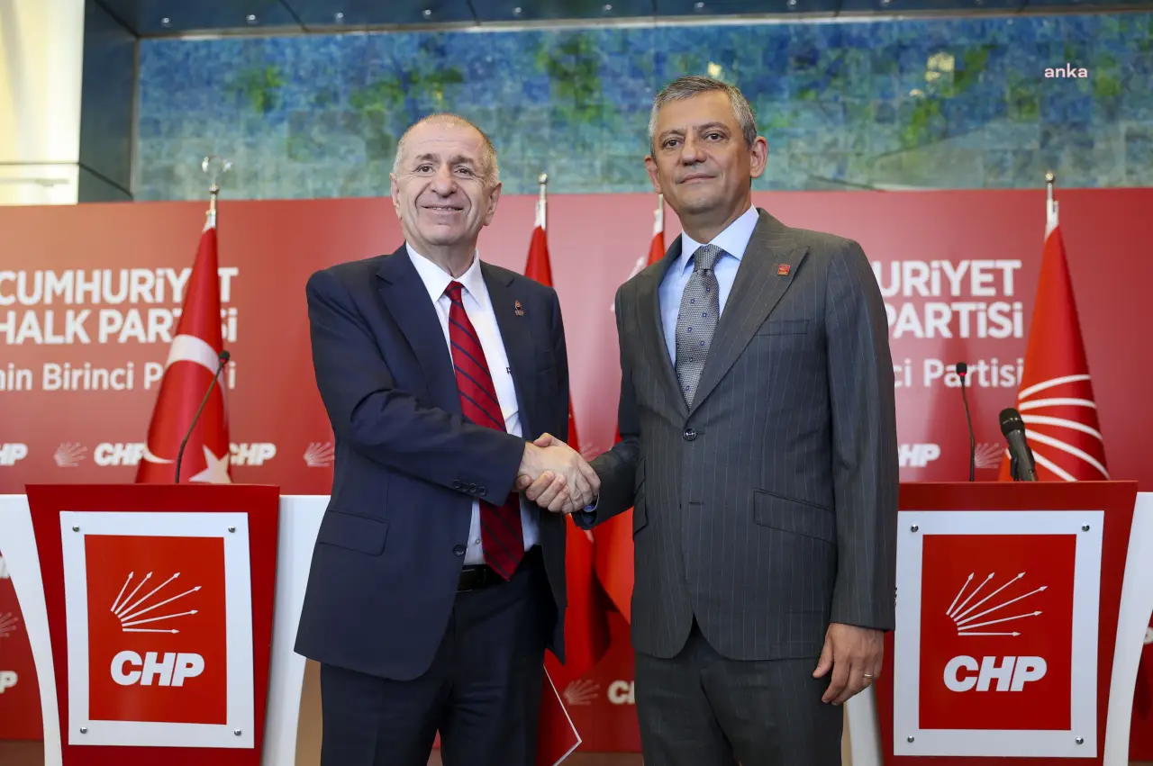 Özdağ’dan Özgür Özel’e “Atatürk’te birleşme” çağrısı