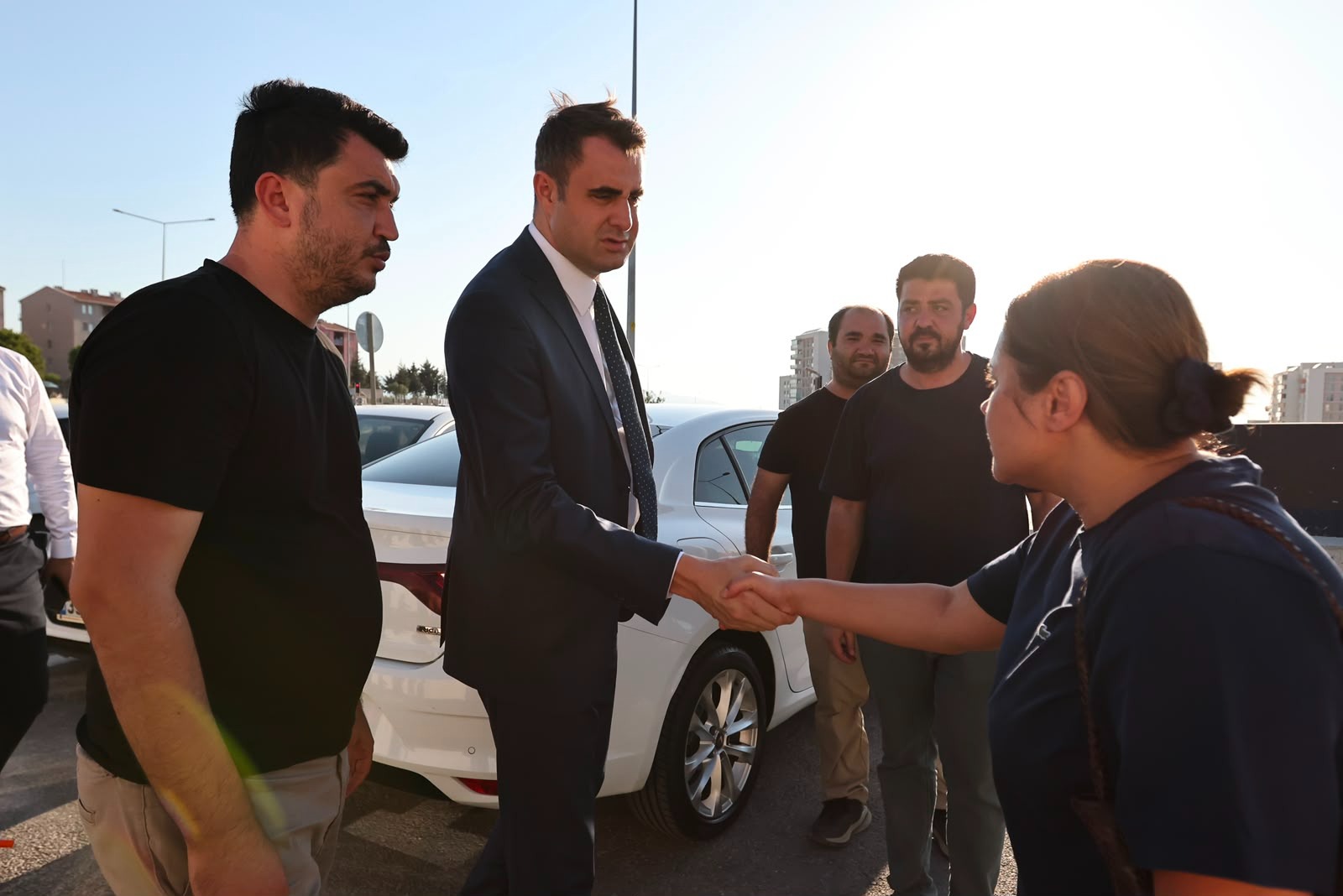 CHP İzmir İl Başkanı Şenol Aslanoğlu'ndan Menderes Mesajı: Gözaltındaki İsimlerin Ailelerini Ziyaret Etti